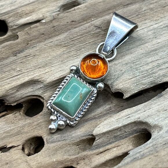 Paul Livingston Sterling, turquoise and amber pendant. - Picture 1 of 3